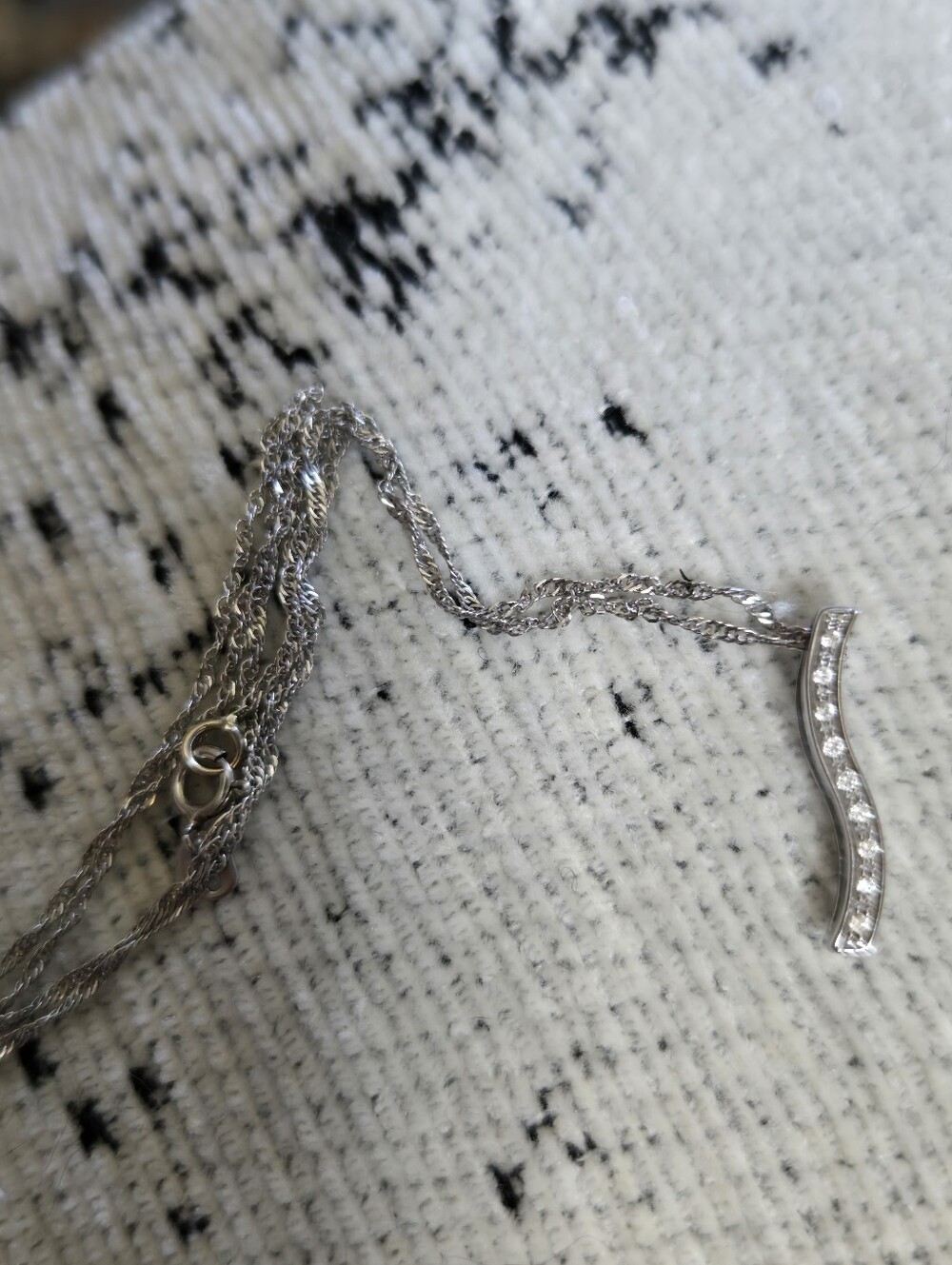 10k White Gold Slide.